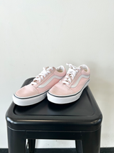 Load image into Gallery viewer, Vans Casual Shoes Womens 6.5
