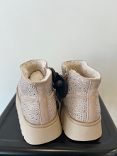 Load image into Gallery viewer, Wild Fable Boots Womens 6
