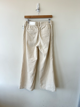 Load image into Gallery viewer, American Eagle Pants Size 3/4 (27)
