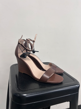 Load image into Gallery viewer, Kelly &amp; Katie Dress Shoes Womens 9.5
