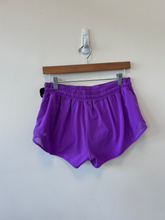 Load image into Gallery viewer, Lululemon Athletic Shorts Size Medium
