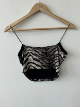 Load image into Gallery viewer, Windsor Tank Top Size Small

