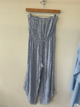 Load image into Gallery viewer, Maxi Dress Size Medium
