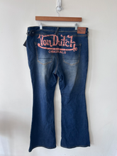 Load image into Gallery viewer, Von Dutch Denim Size 18/20 (36)
