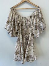 Load image into Gallery viewer, Altar&#39;d State Dress Size Large
