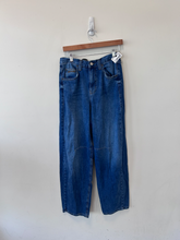 Load image into Gallery viewer, Bdg Denim Size 3/4 (27)
