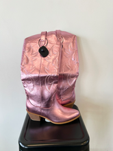 Load image into Gallery viewer, Boots Womens 9

