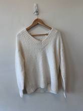 Load image into Gallery viewer, Aerie Sweater Size Extra Small
