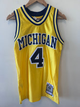 Load image into Gallery viewer, Men’s athletic tank
