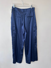 Load image into Gallery viewer, Women’s pants
