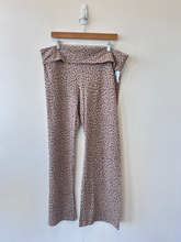 Load image into Gallery viewer, Pink By Victoria's Secret Athletic Pants Size XXL
