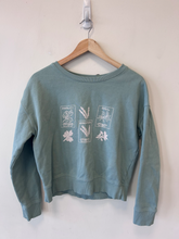 Load image into Gallery viewer, Pact. Sweatshirt Size Small
