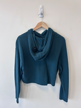 Load image into Gallery viewer, Athleta Sweatshirt Size Medium
