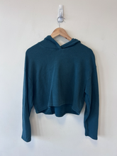Load image into Gallery viewer, Athleta Sweatshirt Size Medium
