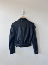 Load image into Gallery viewer, Levi Outerwear Size Small

