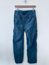 Load image into Gallery viewer, American Eagle Pants Size 5/6 (28)
