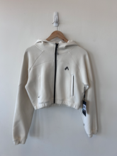 Load image into Gallery viewer, Alphalete Athletic Jacket Size Small
