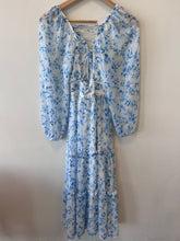 Load image into Gallery viewer, Women’s long dress
