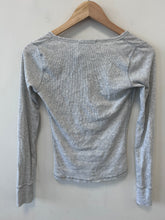 Load image into Gallery viewer, Brandy Melville long sleeve
