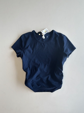Load image into Gallery viewer, Lulu Lemon Athletic Top Size Medium
