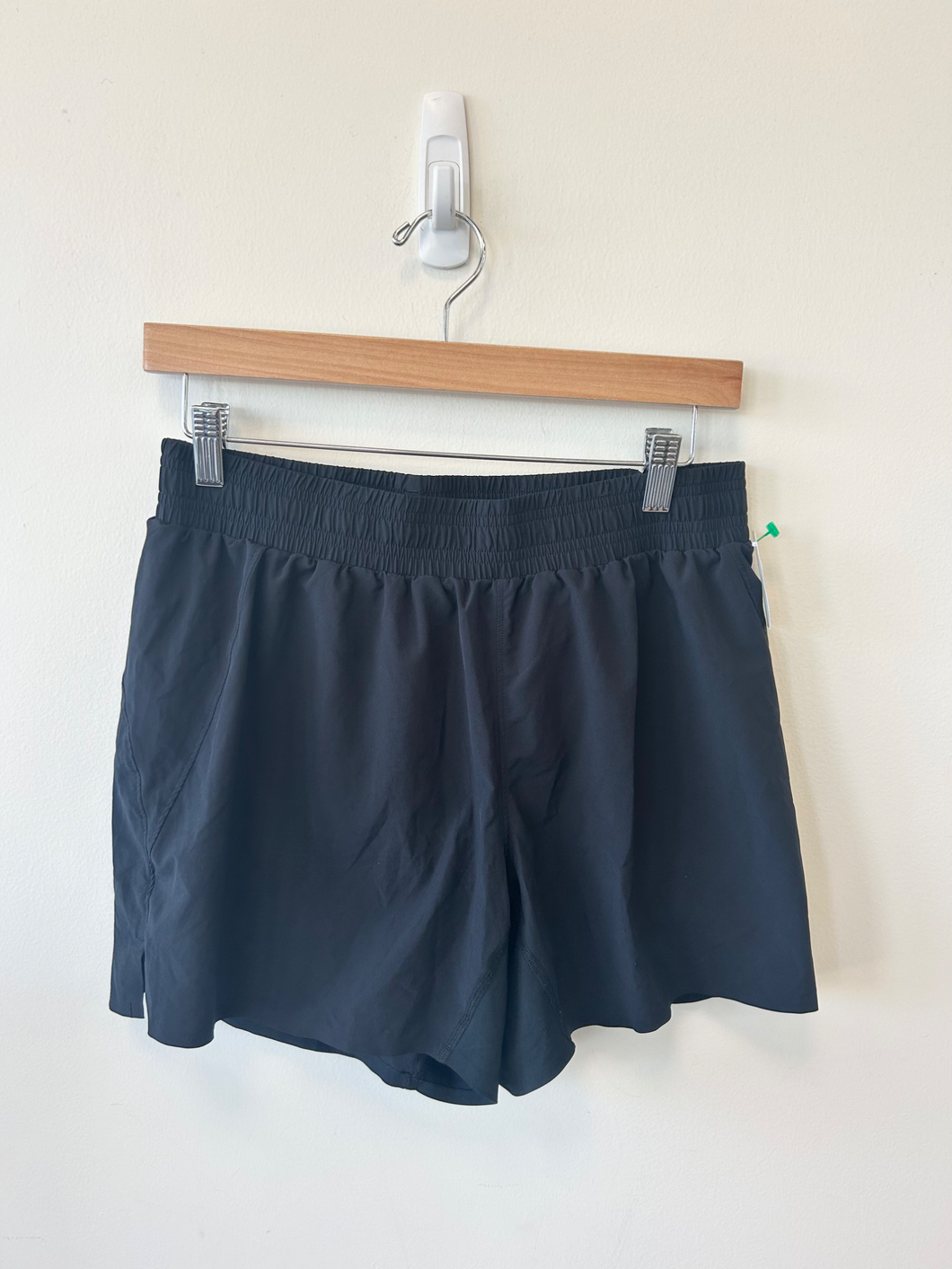 Alo Athletic Shorts Size Medium