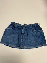 Load image into Gallery viewer, We The Free Short Skirt Size 5/6

