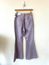 Load image into Gallery viewer, Pac Sun Pants Size 3/4 (27)
