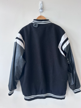Load image into Gallery viewer, Outerwear Size Medium
