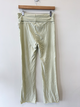 Load image into Gallery viewer, Skims Athletic Pants Size Large
