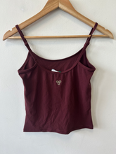Load image into Gallery viewer, Aritzia Athletic Top Size Small
