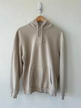 Load image into Gallery viewer, Gap Sweatshirt Size Medium
