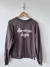 Load image into Gallery viewer, American Eagle Sweatshirt Size Medium
