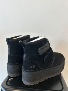 Uggs Boots Womens 10