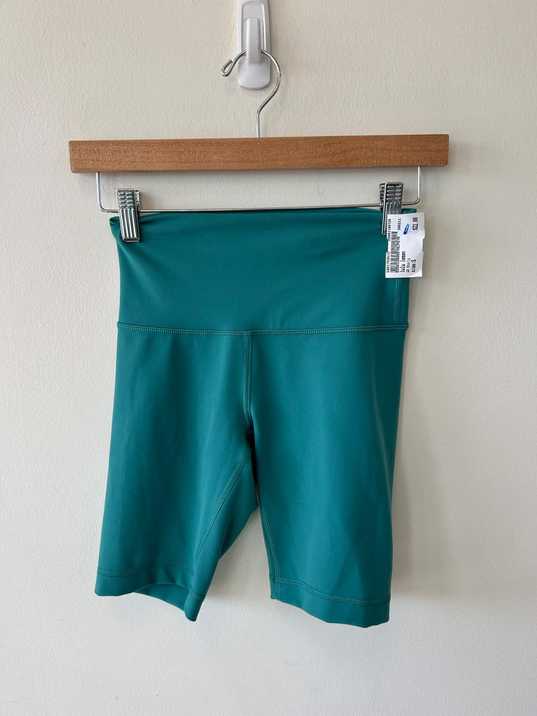 Lulu Lemon Athletic Shorts Size Small