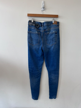 Load image into Gallery viewer, American Eagle Denim Size 9/10 (30)
