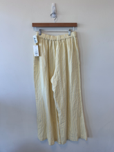 Load image into Gallery viewer, A New Day Pants Size Small
