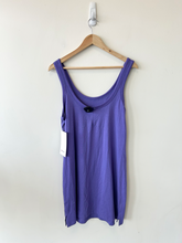 Load image into Gallery viewer, Lulu Lemon Dress Size Medium
