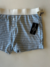Load image into Gallery viewer, Shorts Size Medium
