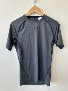 Under Armour Athletic Top Size Large