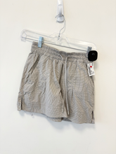 Load image into Gallery viewer, Lulu Lemon Athletic Shorts Size Small
