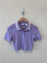 Load image into Gallery viewer, Aritzia Short Sleeve Top Size Small
