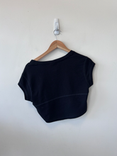 Load image into Gallery viewer, Gym Shark Athletic Top Size Small
