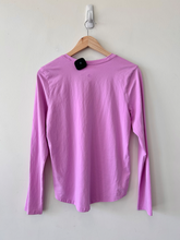 Load image into Gallery viewer, Lululemon Athletic Top Size Medium
