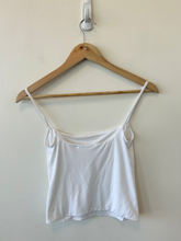 Load image into Gallery viewer, Lulu Lemon Athletic Top Size Small
