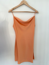 Load image into Gallery viewer, Urban Outfitters ( U ) Dress Size Small

