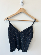 Load image into Gallery viewer, Skims Tank Top Size Large
