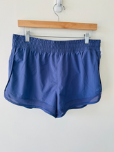 Load image into Gallery viewer, Asics Athletic Shorts Size Large
