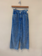 Load image into Gallery viewer, Bdg Pants Size 1 (25)
