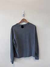 Load image into Gallery viewer, Abercrombie &amp; Fitch Sweatshirt Size Extra Small
