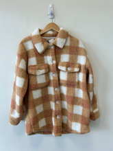 Load image into Gallery viewer, Falls Creek Outerwear Size Medium
